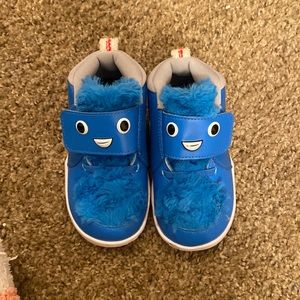 Toddlers Nike Faux Fur tennis shoes